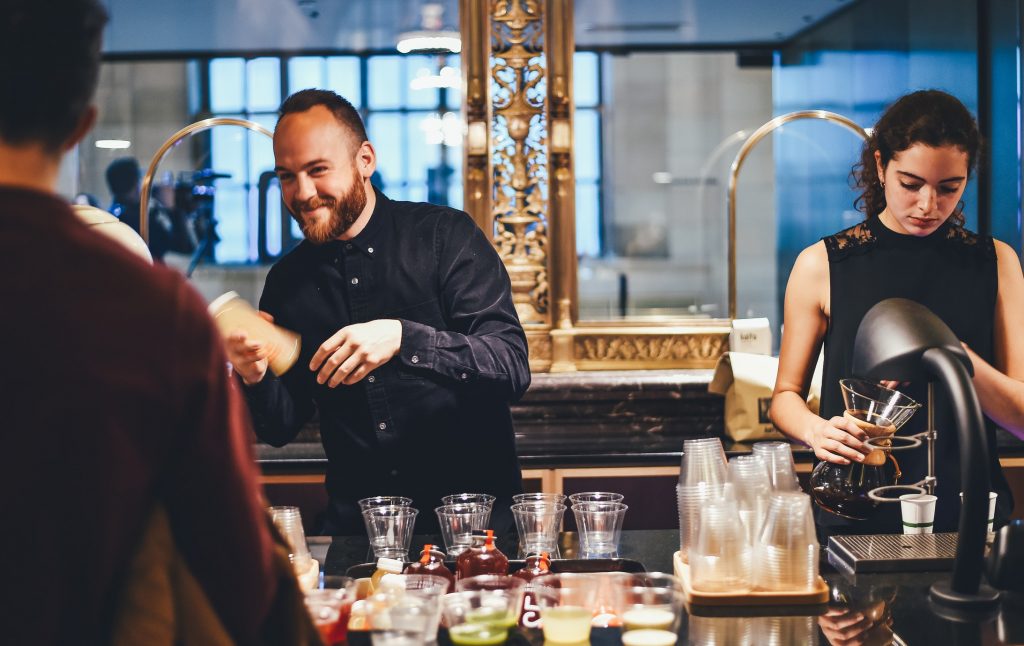 Drinks & cocktails every bartender should know