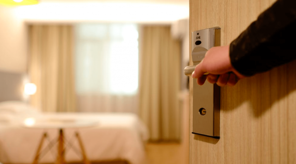 15 Ways to Make Hotel Guests Feel Special